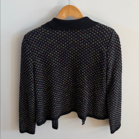 🧶 Vintage Mita Multicolor Knit Cardigan with Black Trim
Fits Like a Medium - Picture 4 of 6